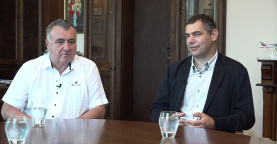 Kopogtató - Vezér Mihály Ph.D. - Dr. Szakmány Tamás